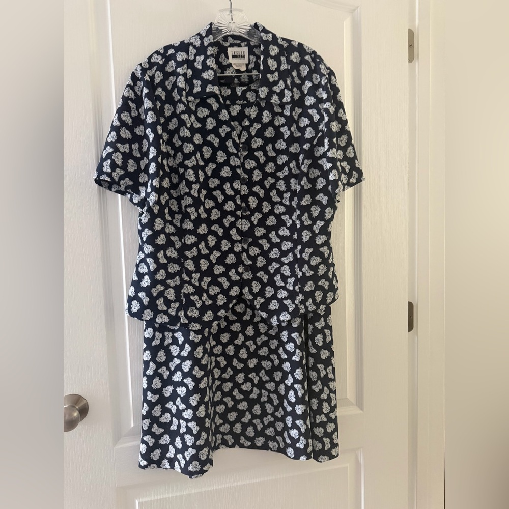 Leslie Fay Navy and White Floral Skirt set, sz 14-16